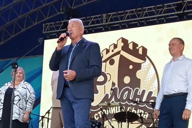 Волгоградские парламентарии участвуют в фестивале «Елань – столица сыра»