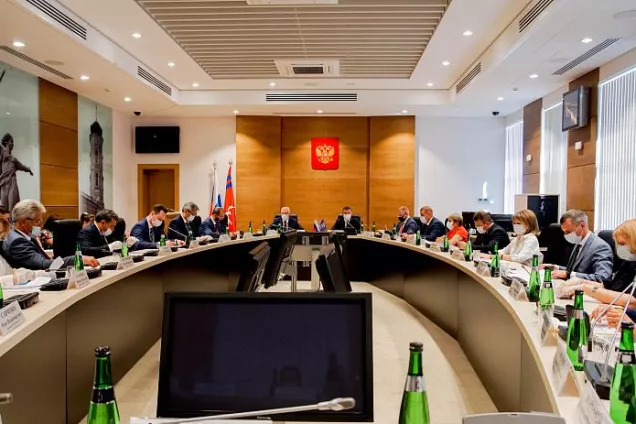 Депутаты фракции «Единая Россия» облдумы поддержали федеральные инициативы социальной направленности