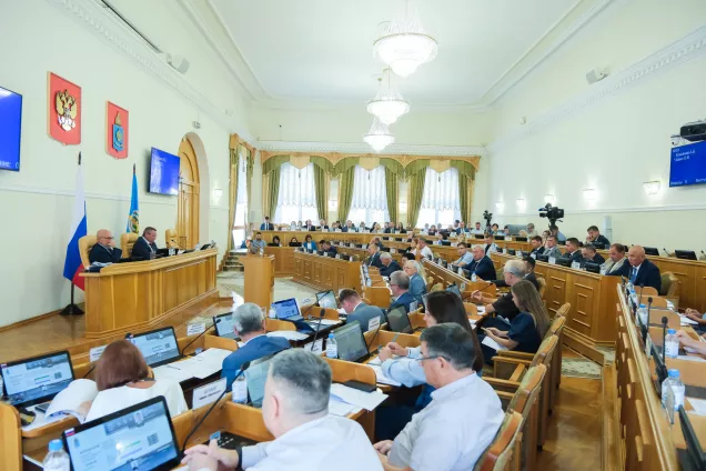 Под председательством Игоря Мартынова прошло пленарное заседание Думы Астраханской области