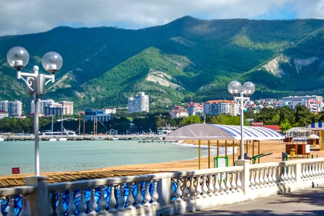 Спикер кубанского парламента Ю.Бурлачко в Telegram поделился планами развития  нового курортного сезона в регионе