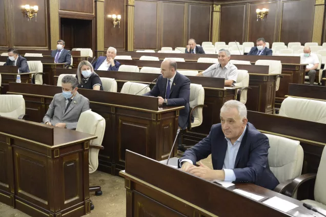 Законодатели КЧР внесли изменения в Закон  «О развитии малого и среднего предпринимательства в КЧР».