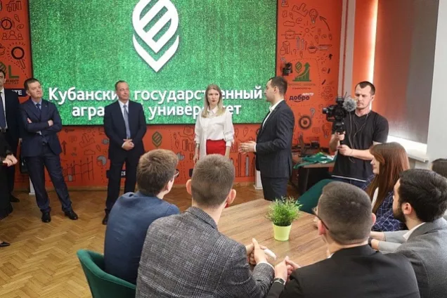 Председатель ЗСК Юрий Бурлачко посетил Кубанский государственный аграрный университет