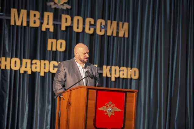 Кубанские парламентарии поздравили лучших сотрудников ППС Краснодарского края