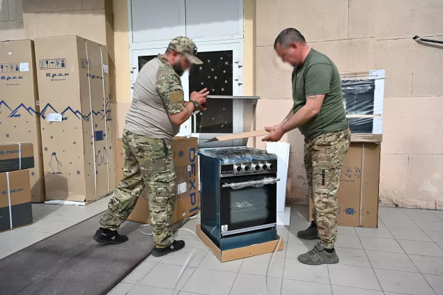 Донские депутаты передали  бойцам разведывательно-штурмовой казачьей бригады «Дон» холодильники, жарочные шкафы и сплит-системы