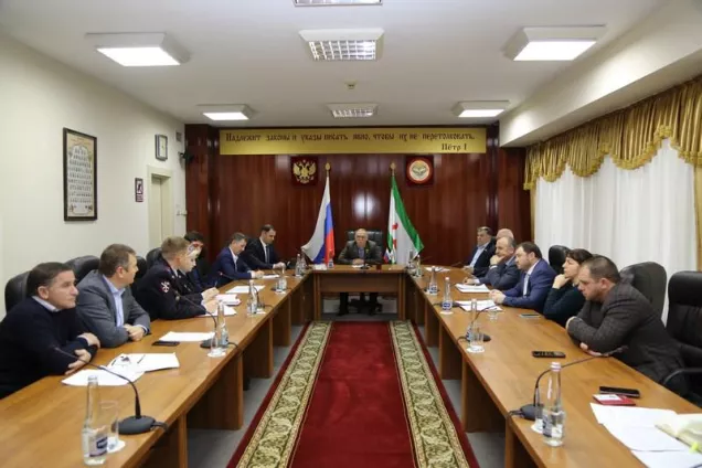 В Парламенте Ингушетии прошло расширенное заседание комитета по национальной политике и связям с общественностью