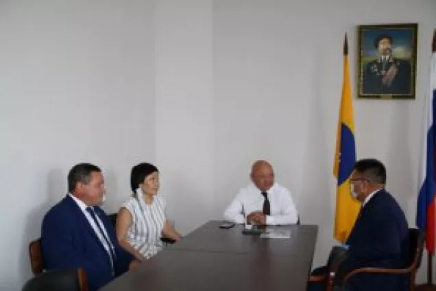 Проблемы жителей Калмыкии в центре внимания членов фракции КПРФ