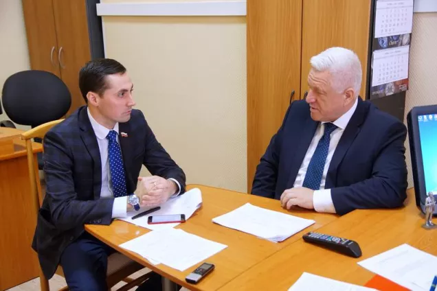 Парламентские фракции готовят законодательные инициативы