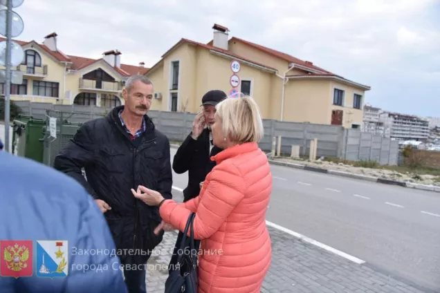 РАБОТА В ОКРУГЕ. Вячеслав Горелов встретился с жителями дома Степаняна 4/3