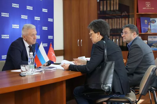 Председатель регионального заксобрания провел личный прием граждан