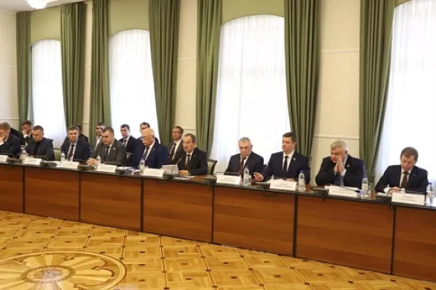 Парламентарии Кубани оценили потенциал и темпы развития Апшеронского района