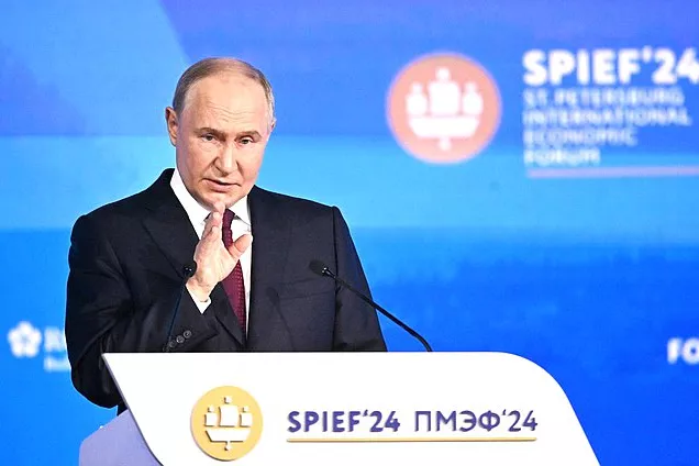 Российские парламентарии приняли участие в пленарном заседании ПМЭФ-2024