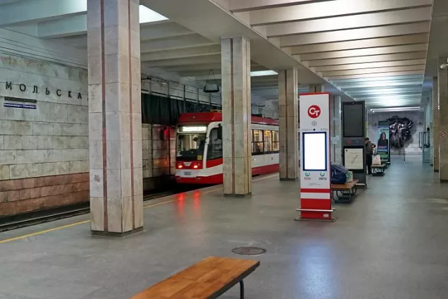 Облдума предлагает запретить курение на станциях скоростного трамвая