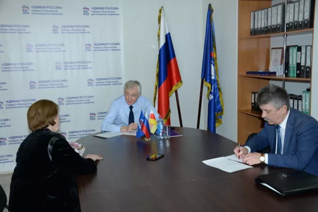 Алексей Мачнев.Встречи депутатов со своими избирателями имеют важное значение