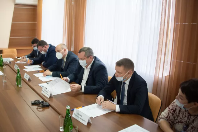 Председатель Думы Астраханской области Игорь Мартынов провел прием граждан в Камызякском районе