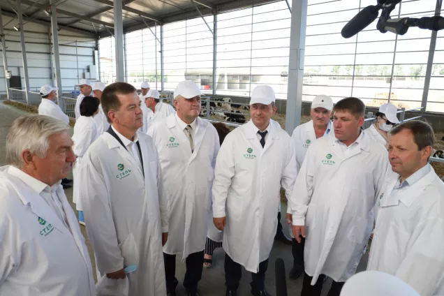 Депутаты ЗСК в Каневском районе ознакомились с применением новых технологий в сельском хозяйстве