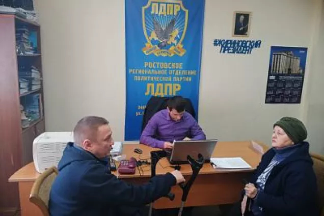 Евгений Федяев провел прием избирателей