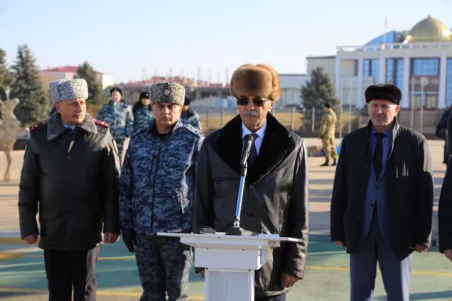 В Магасе вручили ключи от 36 автомобилей сотрудникам ГИБДД