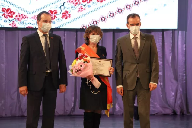 Вениамин Кондратьев и Юрий Бурлачко наградили лучших животноводов Кубани 