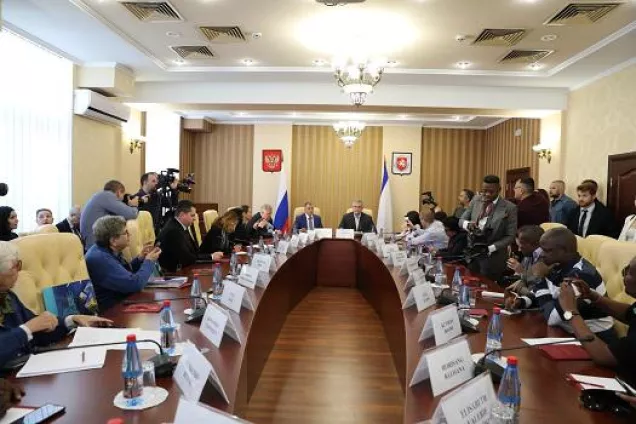 Руководители Крыма встретились с представителями СМИ стран Европы, Азии и Африки