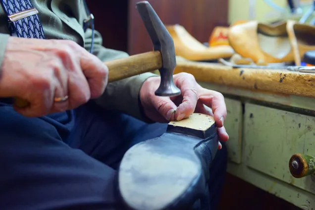 Игорь Мартынов.Предлагается  разрешить самозанятым торговать «С ПРИЛАВКА»