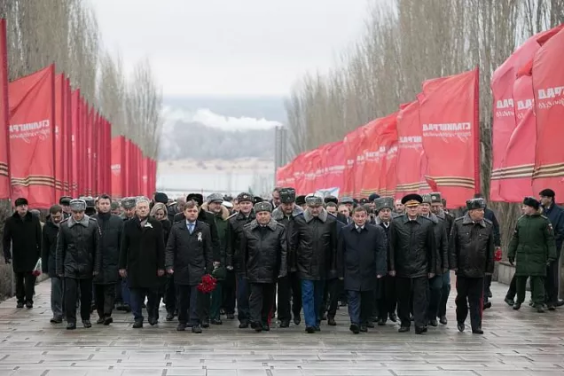 На Мамаевом кургане почтили память защитников Сталинграда