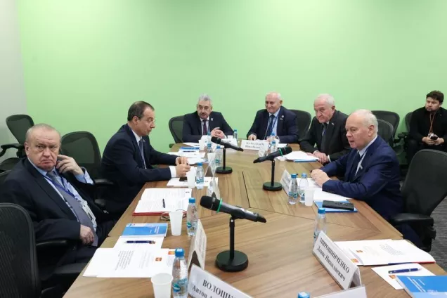 Спикер ЮРПА Юрий Бурлачко на СЗ РФ рассказал о  трудовом воспитании на Кубани