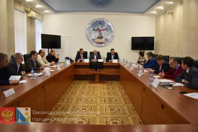В севастопольском парламенте обсудили вопросы применения штрафных санкций к пострадавшим от мошенничества