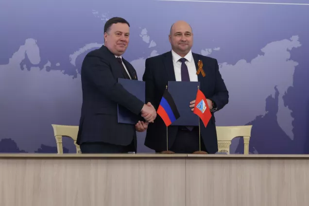 Председатель ЮРПА поздравил с Днем рождения Председателя Народного Совета ДНР Кузьмина К.А.