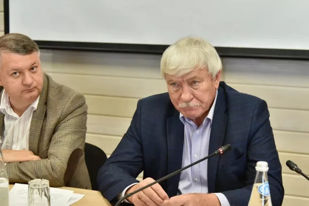 Донские депутаты обсудили дальнейшее развитие виноградарства и виноделия в области