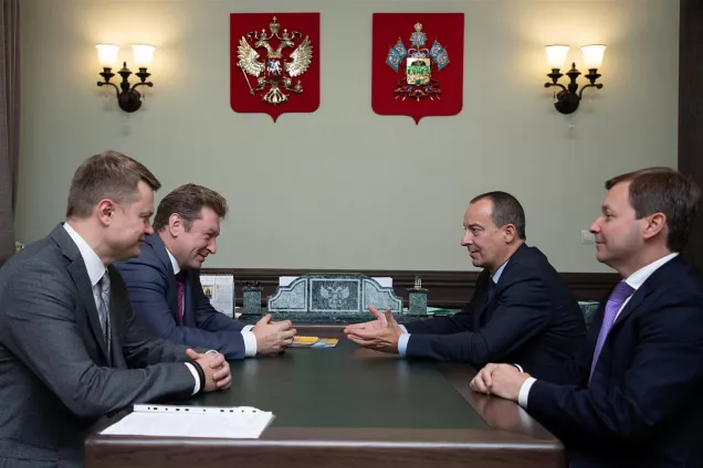 Юрий Бурлачко встретился с аграриями Крымского района