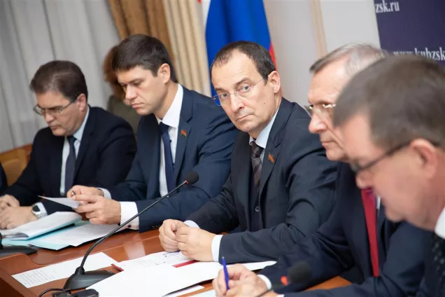 Юрий Бурлачко.Наша сверхзадача сегодня – накормить не только Кубань, но и Россию.