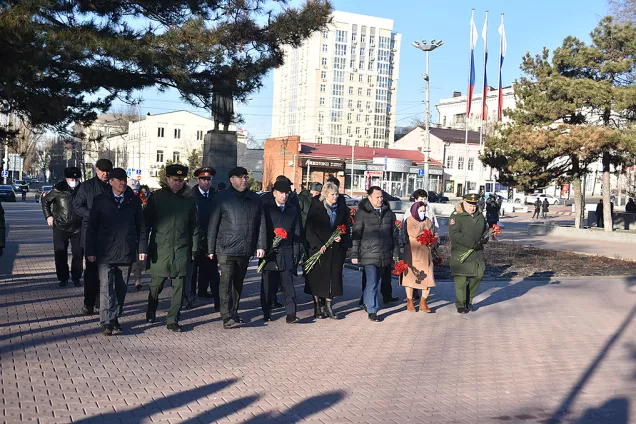 Депутаты Дона почтили память погибших при освобождении Ростова от немецко-фашистских захватчиков в феврале 1943-го