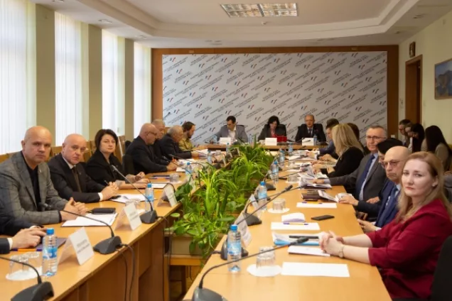 Законодатели Крыма обсудили корректировку стратегии социально-экономического развития региона