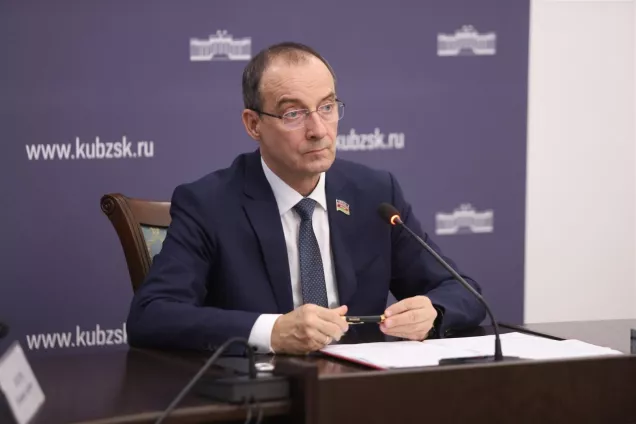 Спикер кубанского парламента Юрий Бурлачко  о размещении нестационарных торговых точек на частной земле