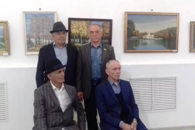 Парламентарии посетили выставку народного художника РИ Зяудина Батаева