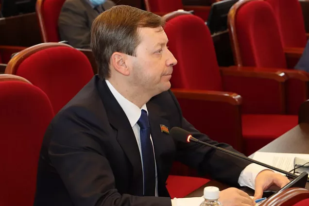 Депутаты ЗСК внесли изменения в региональный закон о госполитике в сфере торговой деятельности