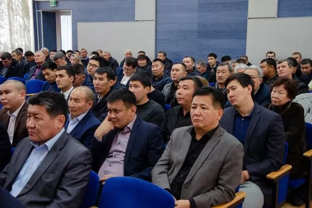 
Вице-спикер и депутаты Народного Хурала приняли участие в итоговой коллегии Минсельхоза Калмыкии