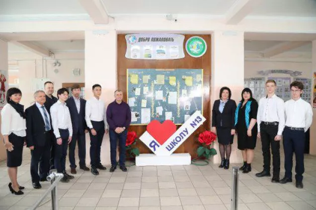 Владимир Константинов посетил Симферопольскую школу №13