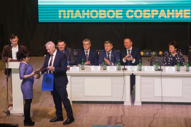 В Еланском районе отметили лучших тружеников села