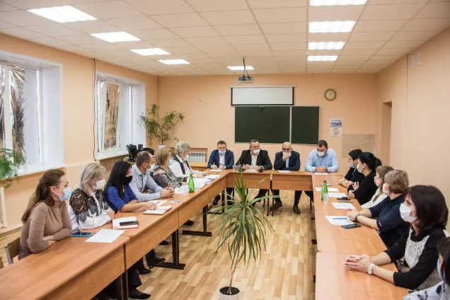 Школы Астраханской области начали корректировать меню питания учеников младших классов