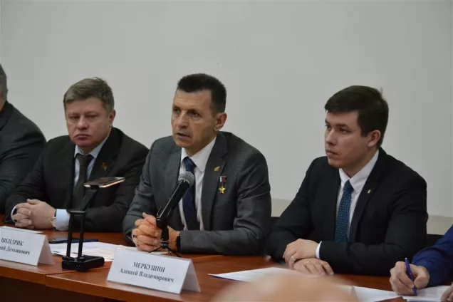 Парламентарии встретились с кубанскими поисковиками