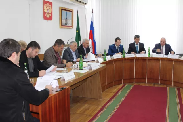 Депутат А. Джанхот принял участие в заседании Совета народных депутатов города Адыгейска