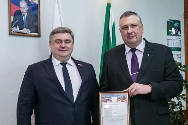 Почётной грамотой донского парламента отмечена работа руководителя Южного таможенного управления