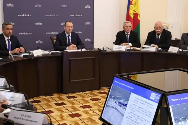 Кубанские законодатели обсудили развитие отделений «Почты России» в крае