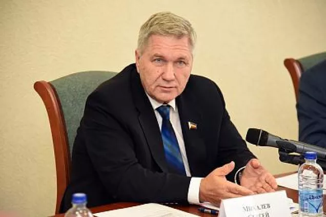 Денежное вознаграждение  приемным родителям будет увеличено