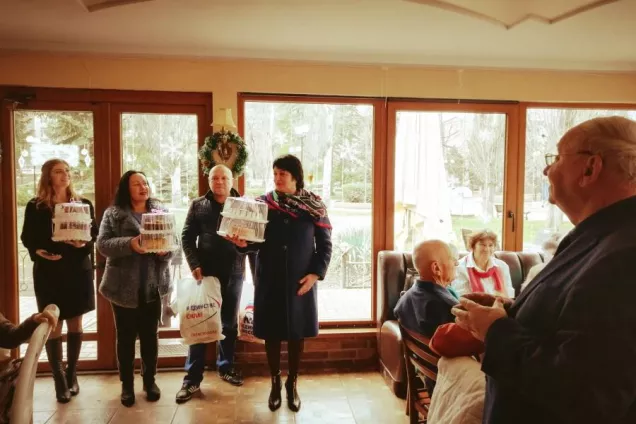 Татьяна Лобач поздравила ветеранов Балаклавского района с новогодними праздниками