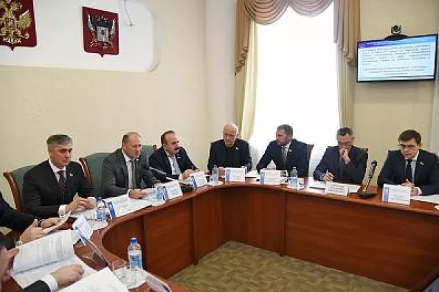 Донские депутаты подготовят отзыв на федеральный законопроект о реновации