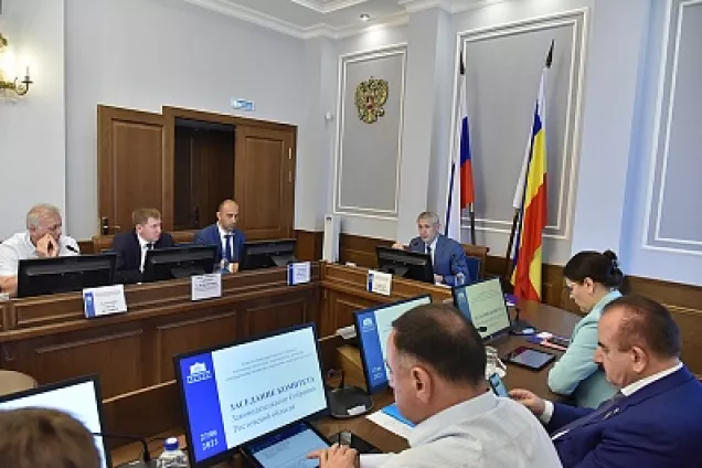 Донские депутаты одобрили поправки наделении органов местного самоуправления государственными полномочиями по обеспечению жилыми помещениями граждан