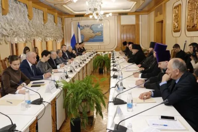 В Госсовете Крыма прошли парламентские встречи в рамках регионального этапа XXVIII Международных Рождественских образовательных чтений