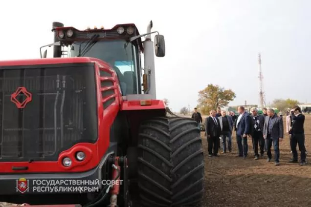 Владимир Константинов посетил селекционно-семеноводческий центр в Красногвардейском районе